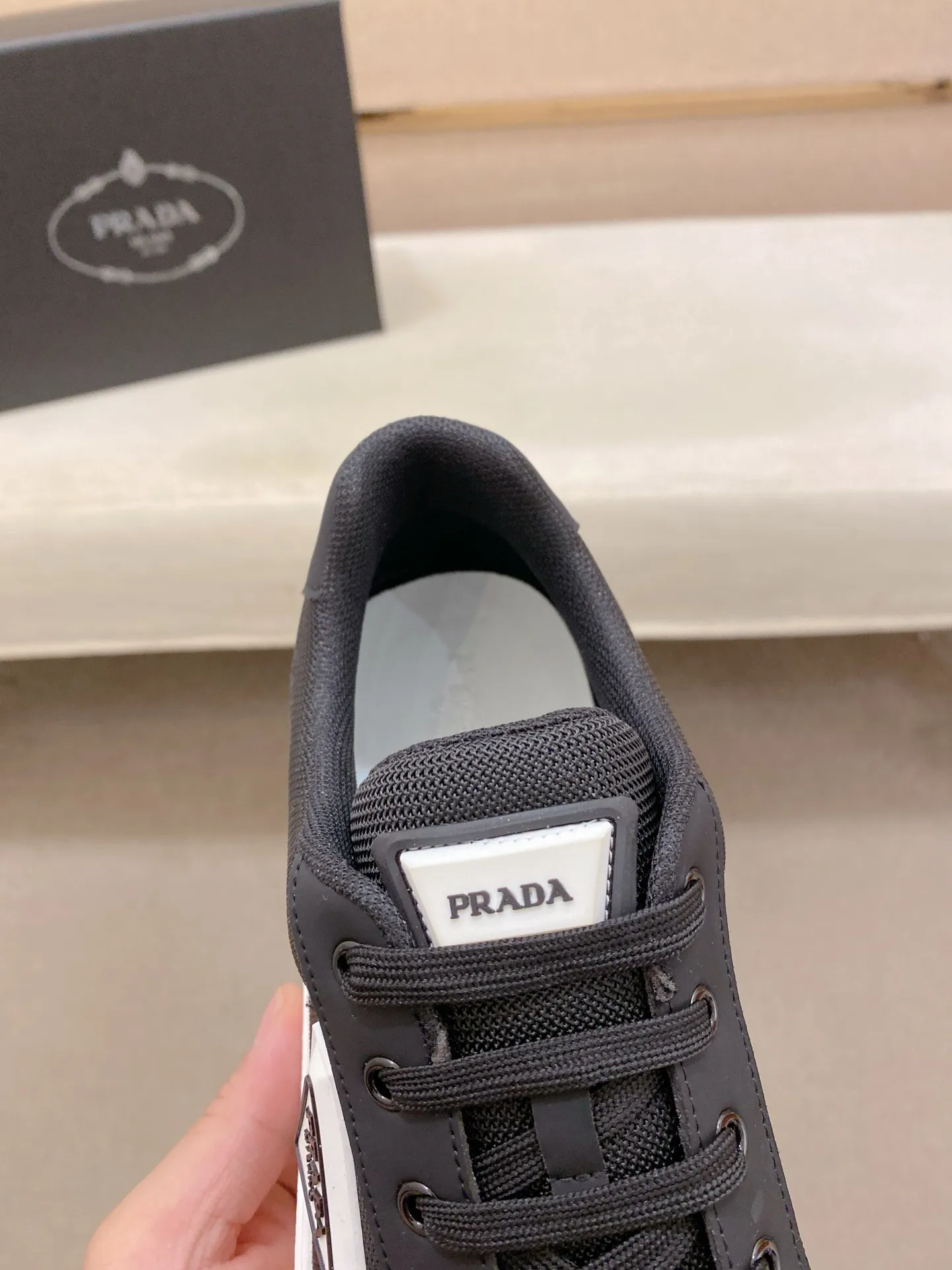 Men's men's shoes💰: 440💰[Prada～Prada] Trendy new styles are on the market. Same style as the official website. Counter quality. Original version. [Strong] [Strong] Imported selected first-layer cowhide. Comfortable and breathable sheepskin lining, fine workmanship, upper layer made of 100% pure cowhide, original last shape, comfortable on the feet, shoe sizes 38 to 44
